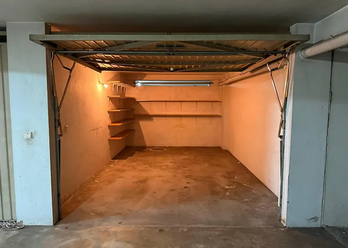 Cozy And Quiet Near The Center *