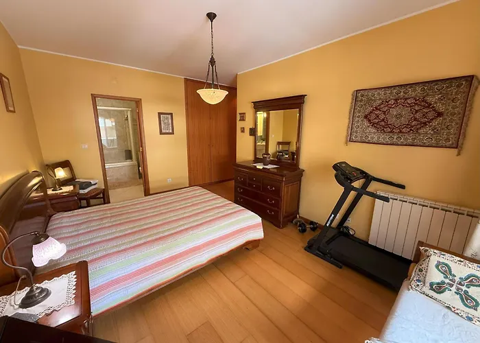 Cozy And Quiet Near The Center *