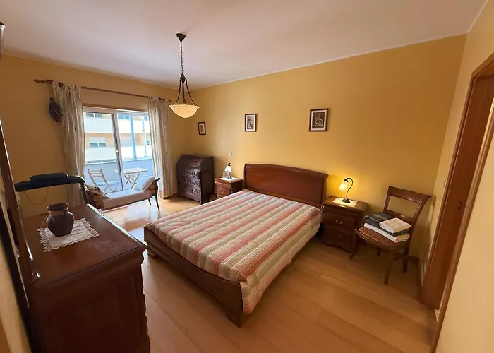 Cozy And Quiet Near The Center *